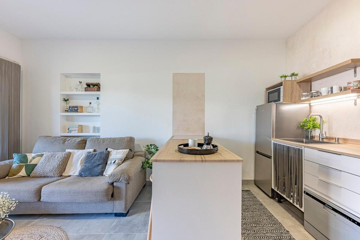 Golden Mile Getaway, Garden View, Pool & Comfort Marbella Bagian luar foto