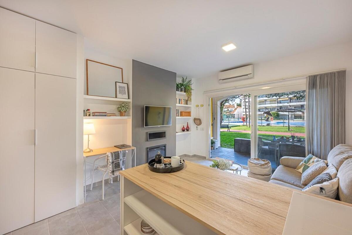 Golden Mile Getaway, Garden View, Pool & Comfort Marbella Bagian luar foto
