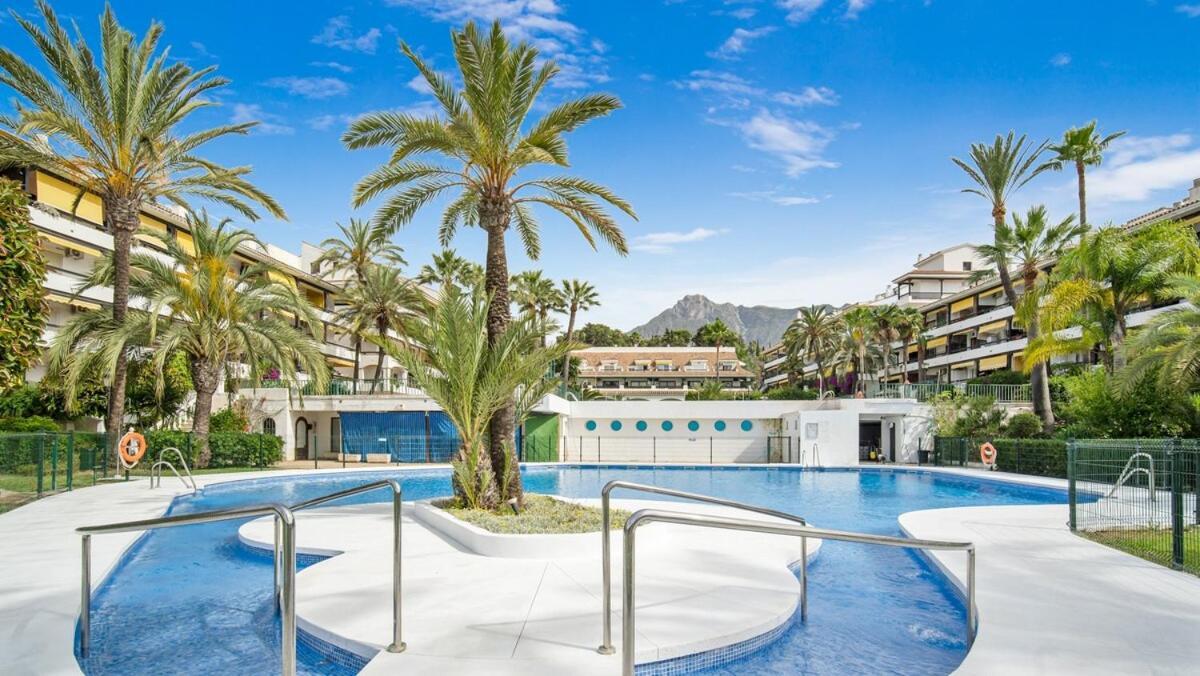 Golden Mile Getaway, Garden View, Pool & Comfort Marbella Bagian luar foto