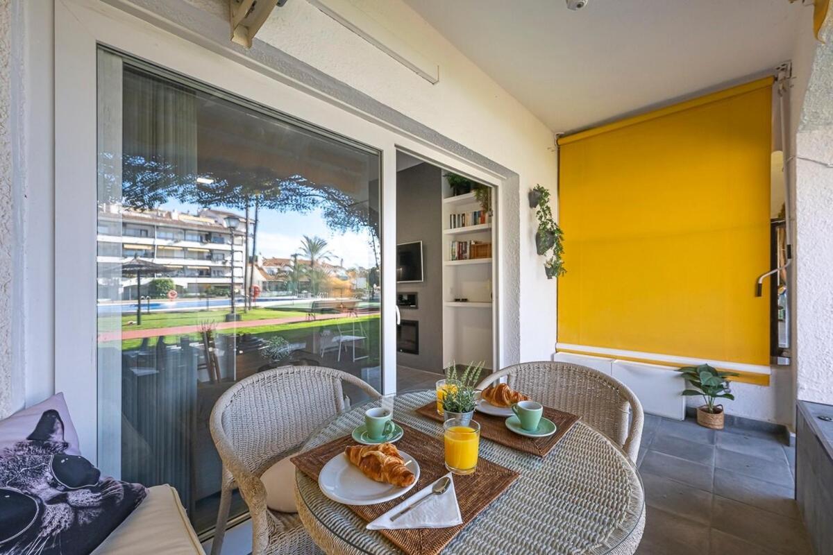 Golden Mile Getaway, Garden View, Pool & Comfort Marbella Bagian luar foto