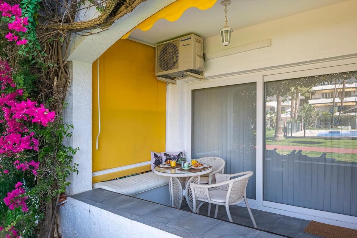 Golden Mile Getaway, Garden View, Pool & Comfort Marbella Bagian luar foto